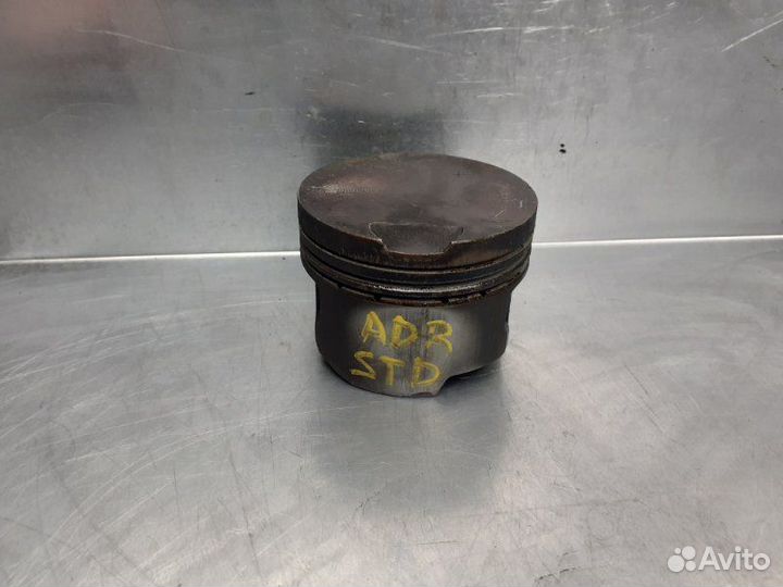 Поршень Audi A4 B5 1994-2001 седан 1.8 ADR 1995