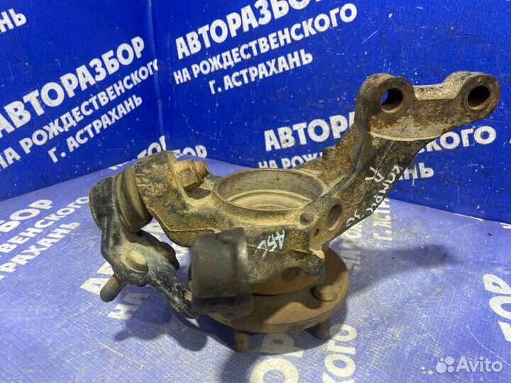 Передний правый поворотный кулак Toyota Camry 30