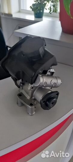 Насос гидроусилителя мерседес A0024667501