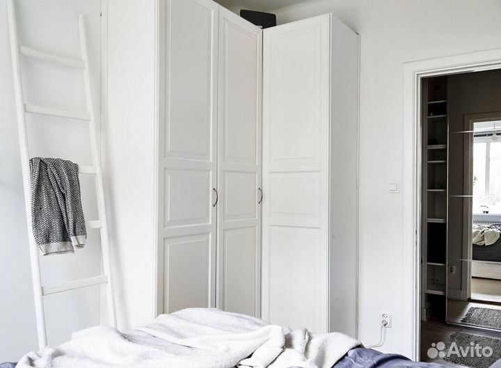 Угловой шкаф