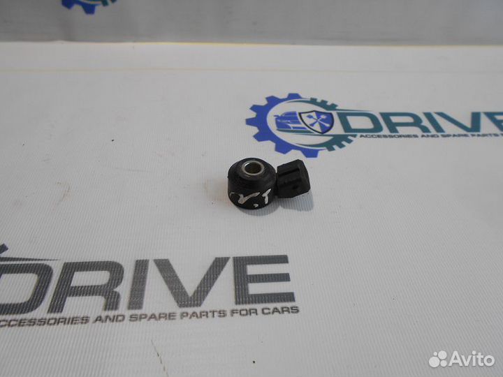 Датчик детонации Nissan Tiida