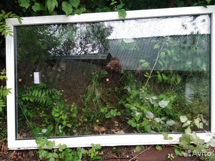 Пластиковое окно(глухое),правая сторона 90 градусо