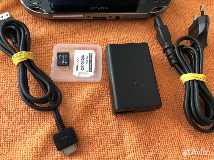 Sony PlayStation Vita PCH-1008(PS Vita FAT) Wi-FI