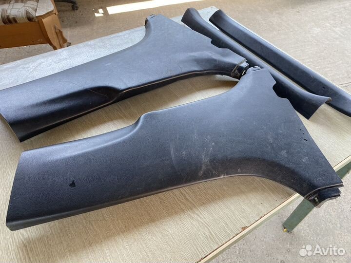 Toyota corolla 150. обшивки центральной стойки