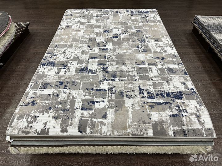 Ковер новый 2х3м, Россия