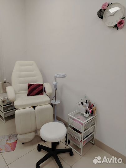 Аренда места мастера маникюра и педикюра