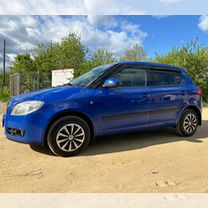 Skoda Fabia 1.6 AT, 2009, 222 300 км, с пробегом, цена 590 000 руб.