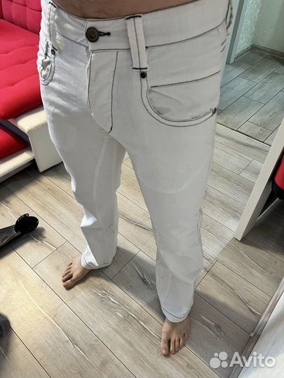 Джинсы Armani