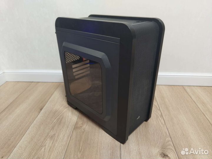 Корпус для компьютера AeroCool QS-240