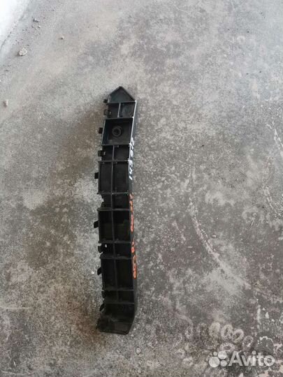 Крепление заднего бампера Хонда Фрид GP3