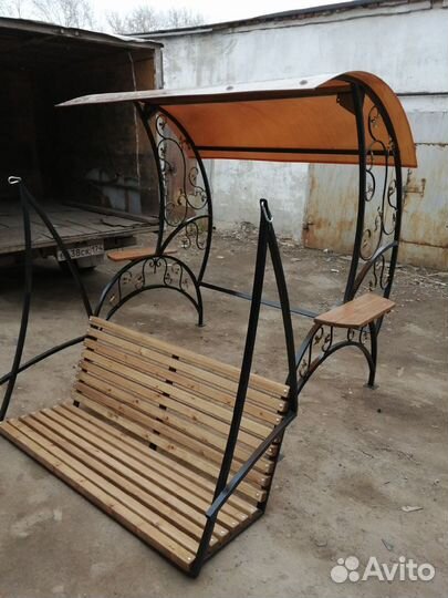 Кованые качели