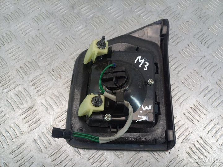 Фонарь задний внутренний левый Chevrolet Orlando 1