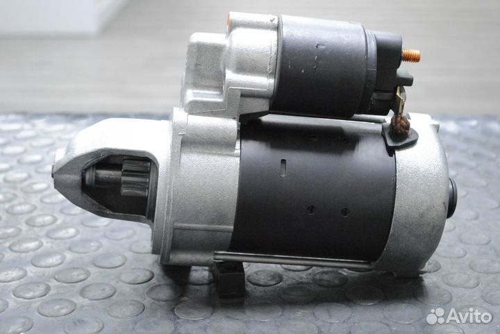 Стартер Mercedes Benz Sprinter 2.7 CDi 2.3 kw