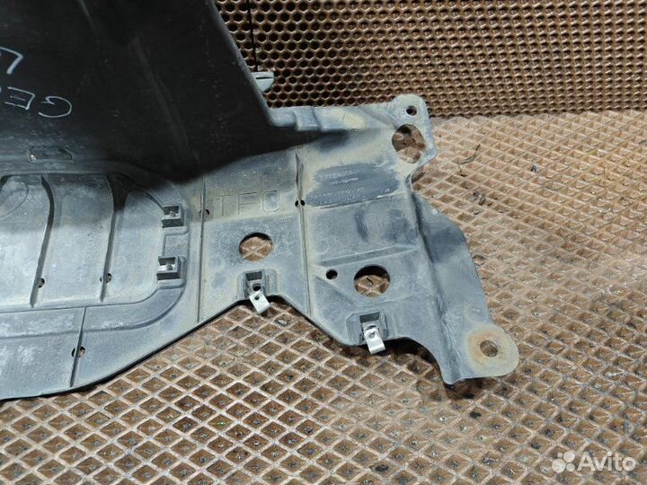 Защита двигателя левая Honda Fit GE6 L13A 2011