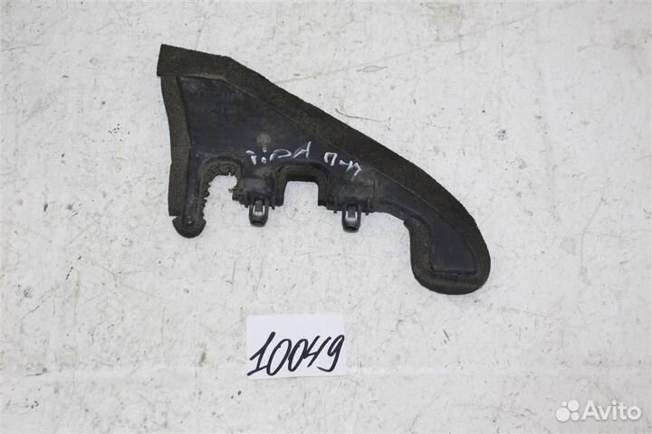 Пыльник переднего крыла Nissan Tiida C11