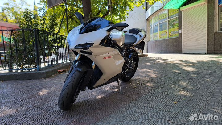 Ducati 848