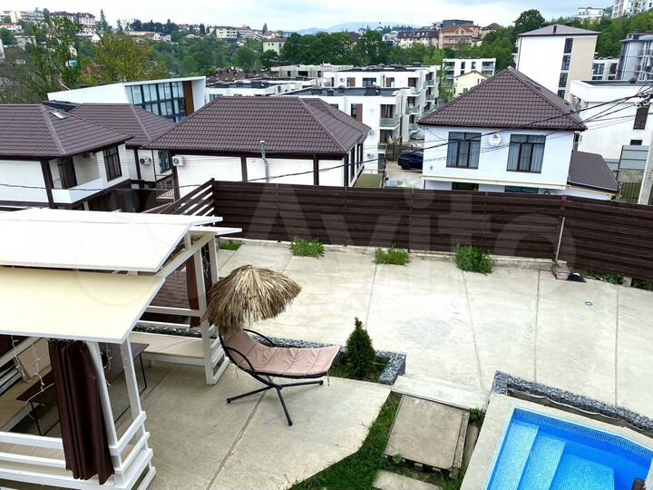 Коттедж 320 м² на участке 5 сот.