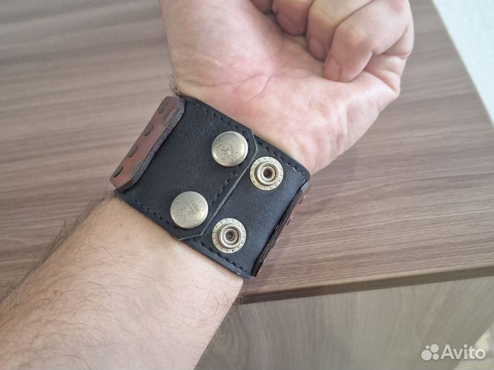 Напульсники из кожи, ручная работа, эксклюзив