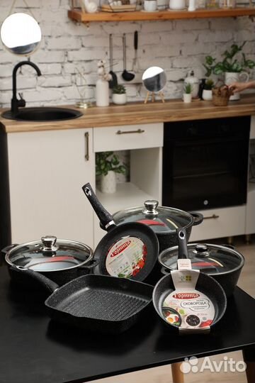 Сковорода гриль квадратная 28см «Горница»