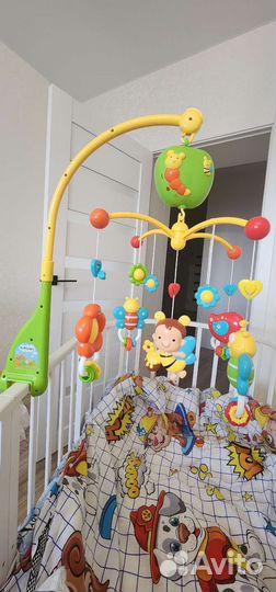 Мобиль на детскую кроватку