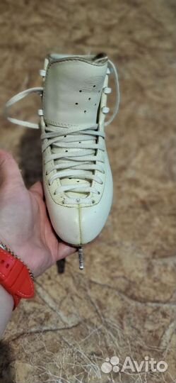 Фигурные коньки edea overture 205