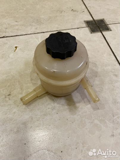 Бачок гур Kia Spectra