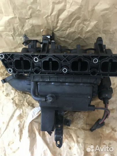 Коллектор впускной Opel Astra H