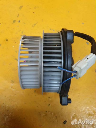 Моторчик печки вентилятор салона toyota тойота ноа