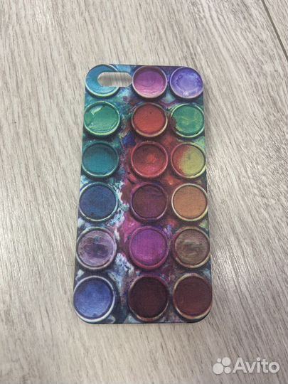 Чехлы на айфон 5s