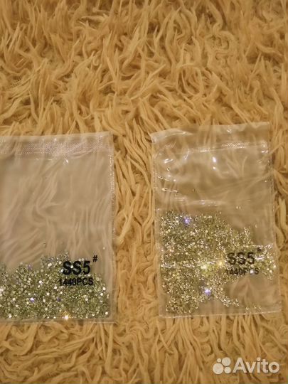 Стразы,дизайн ногтей