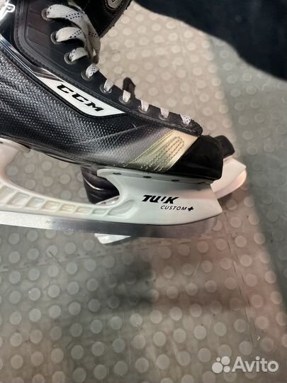 Коньки хоккейные ccm u+09 / 10 D