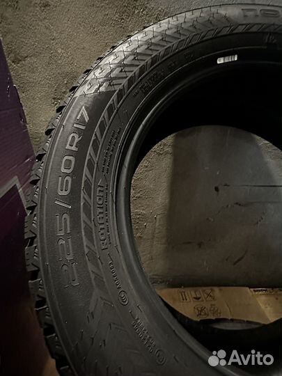 Nokian Tyres Hakkapeliitta 10p SUV 225/60 R17