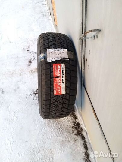 Bridgestone Blizzak DM-V2 255/55 R19 111W