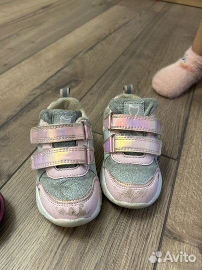 Кроссовки для девочки 23