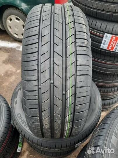 Kumho Ecsta HS52 205/55 R17 95V