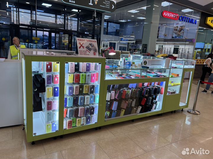 Продавец мобильных аксессуаров