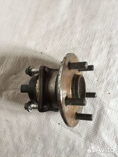 Ступица задняя Тойота Авенсис