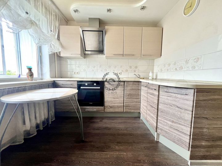 2-к. квартира, 54 м², 4/5 эт.