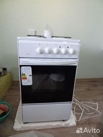 Электроплита с духовкой