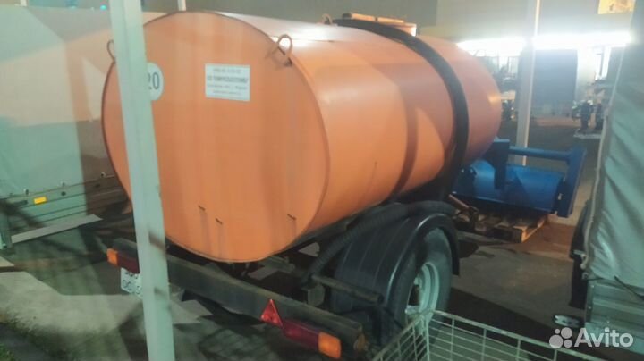 Полуприцеп поливомоечный мку-1,3Т