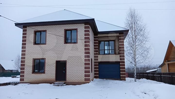 Дом 196 м² на участке 7,1 сот.