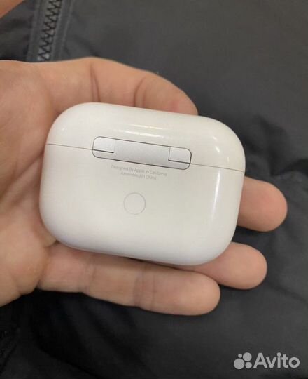 Зарядный футляр AirPods Pro 1