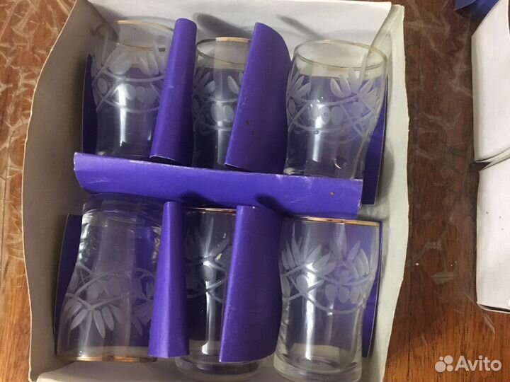 Набор стеклянных рюмок