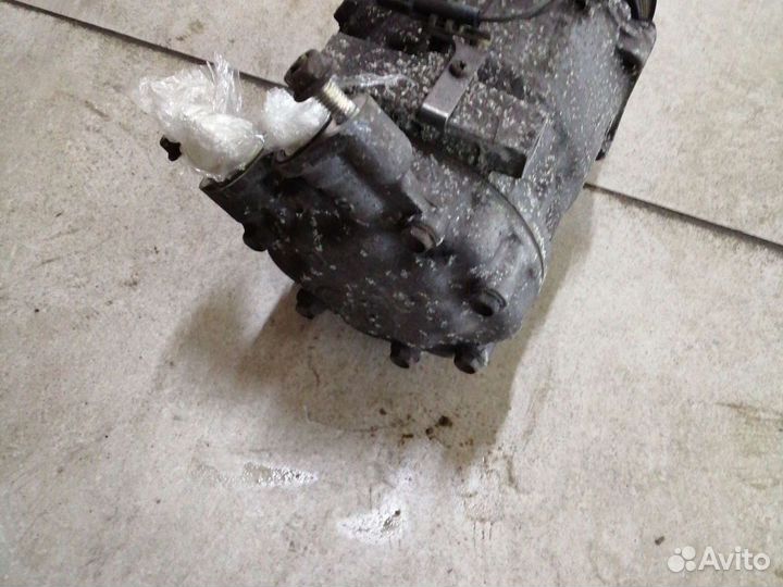 Компрессор кондиционера на Volvo S60, V40 1,6d