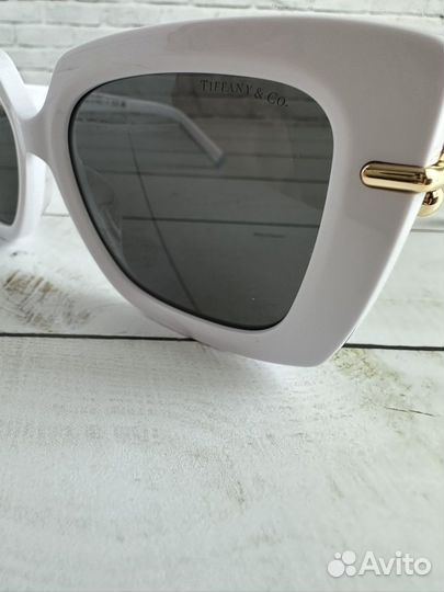Солнцезащитные очки Tiffany& Co