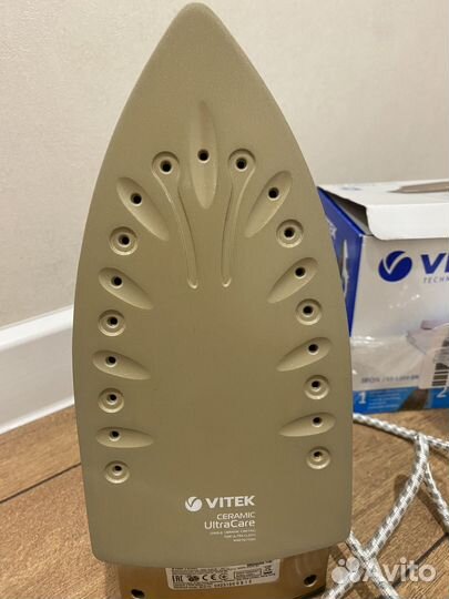 Утюг Vitek