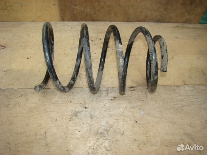 Передняя пружина Nissan murano 03г