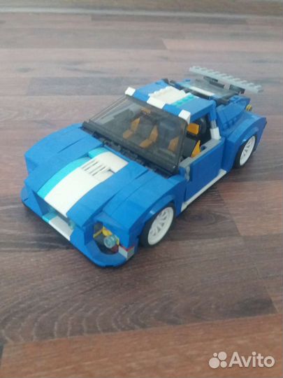 Лего Гоночная машина прочитайте описание