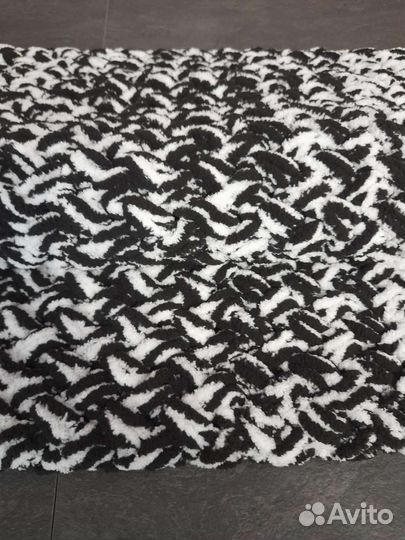 Пледы и покрывало