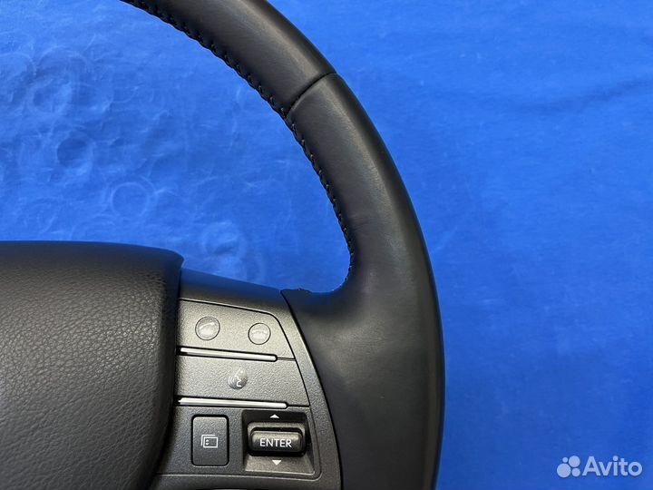 Оригинальный кожаный руль Lexus HS250h